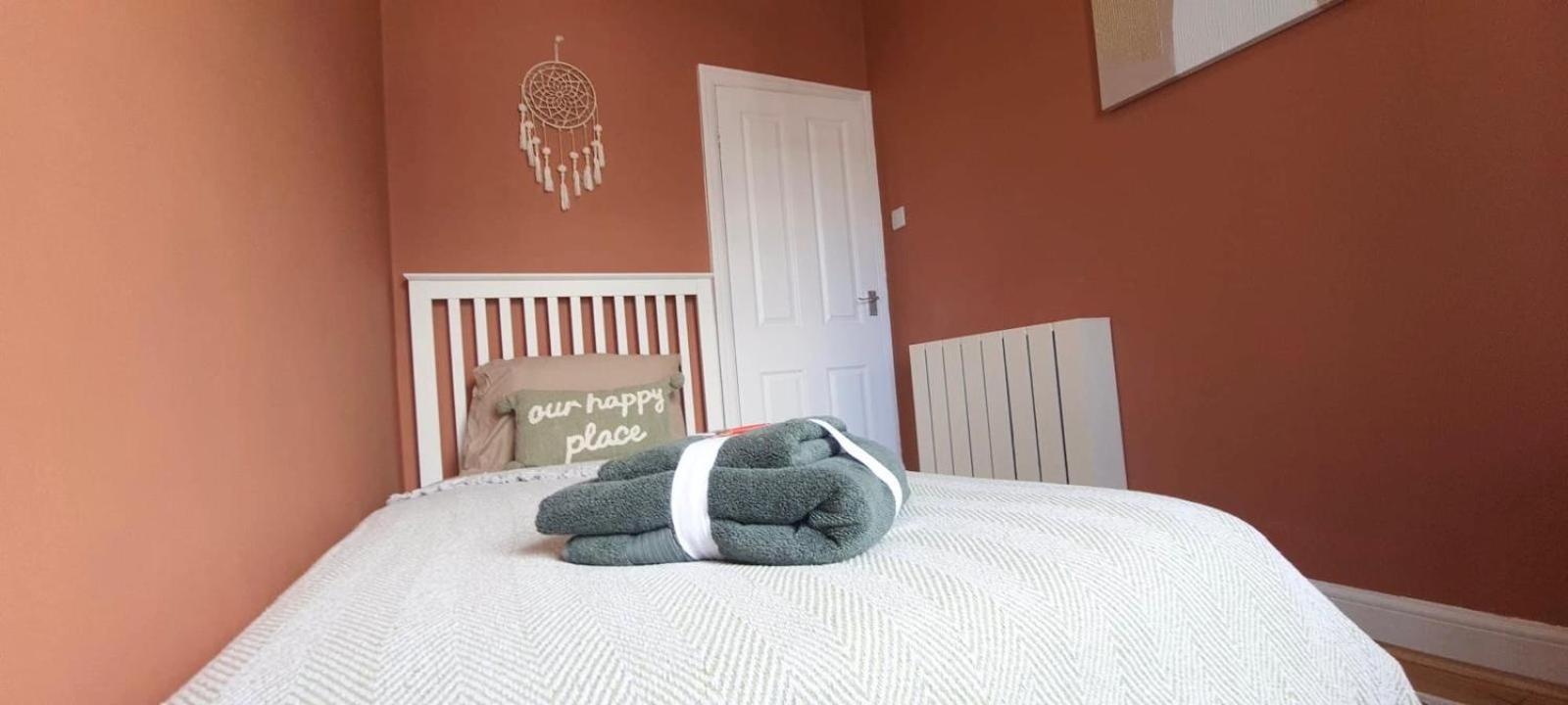 Westcliff-On-Sea Modern 2 Bedroom Apartment - Free Parking Southend-on-Sea Zewnętrze zdjęcie