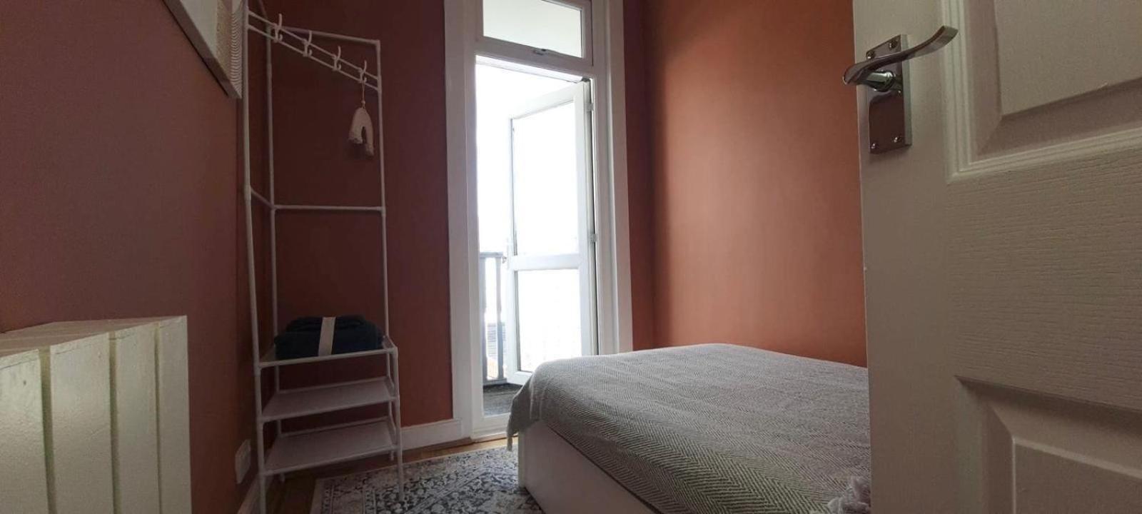 Westcliff-On-Sea Modern 2 Bedroom Apartment - Free Parking Southend-on-Sea Zewnętrze zdjęcie