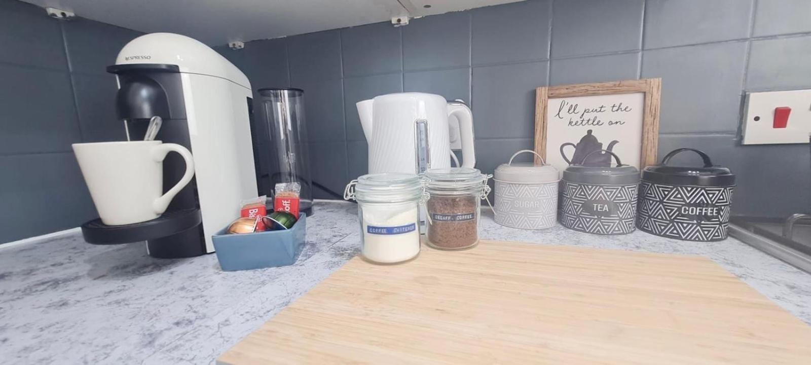 Westcliff-On-Sea Modern 2 Bedroom Apartment - Free Parking Southend-on-Sea Zewnętrze zdjęcie