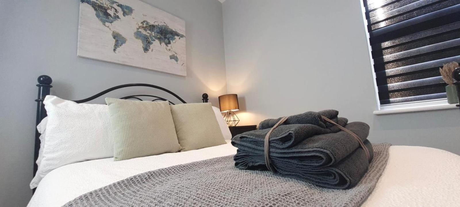 Westcliff-On-Sea Modern 2 Bedroom Apartment - Free Parking Southend-on-Sea Zewnętrze zdjęcie